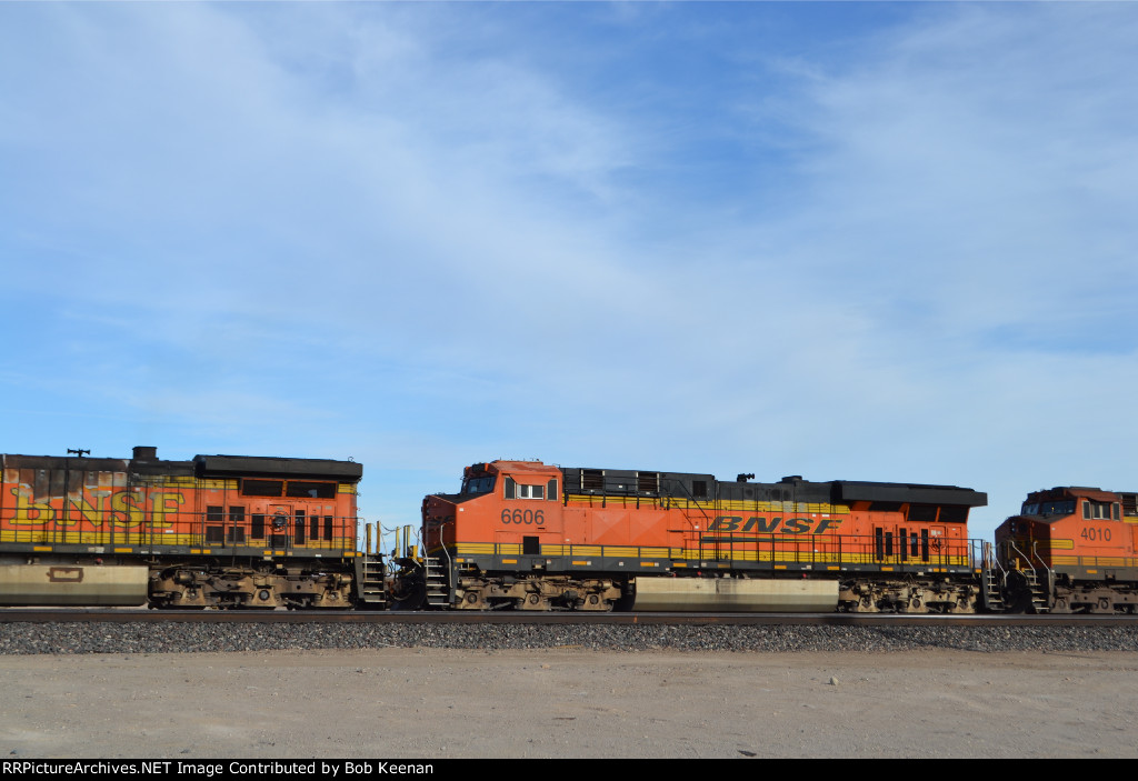 BNSF 6606